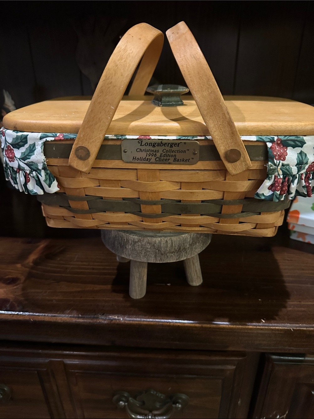 Longaberger Natural and Green Holiday Basket with Holly Trim